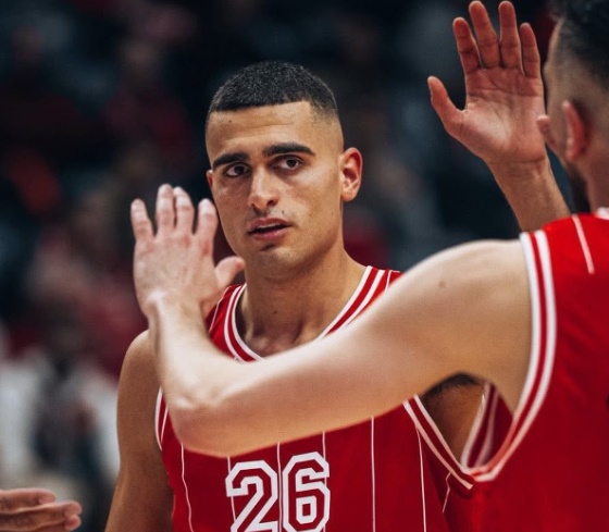 Hapoel Yan Madar İçin El Büyüttü