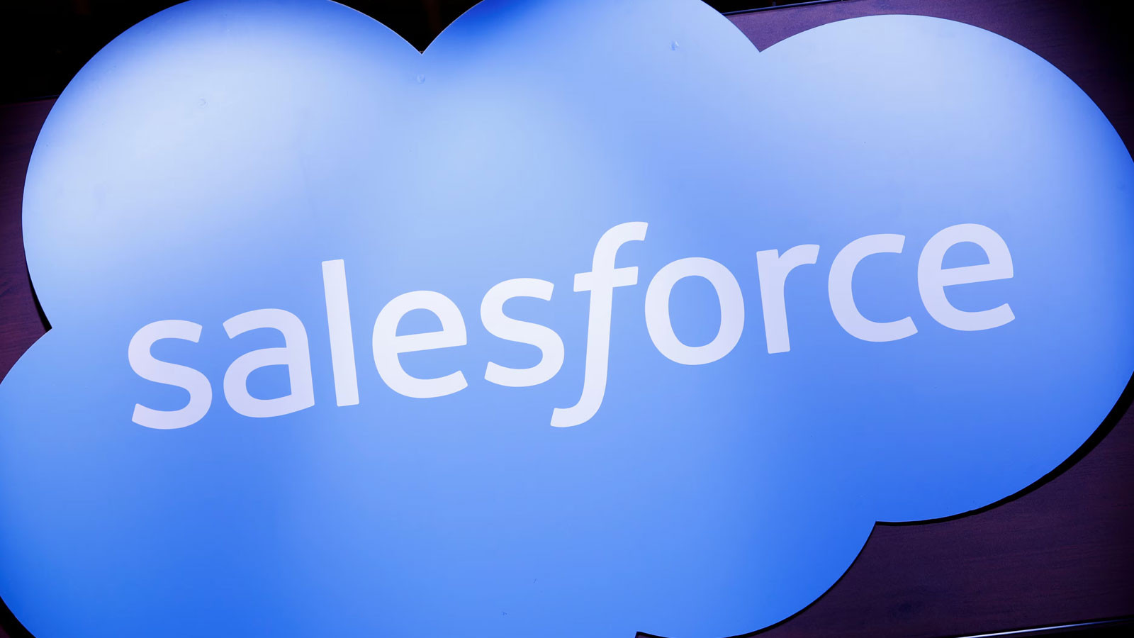 ABD’li Salesforce 3.6 milyar dolara yapay zeka şirketi satın alıyor