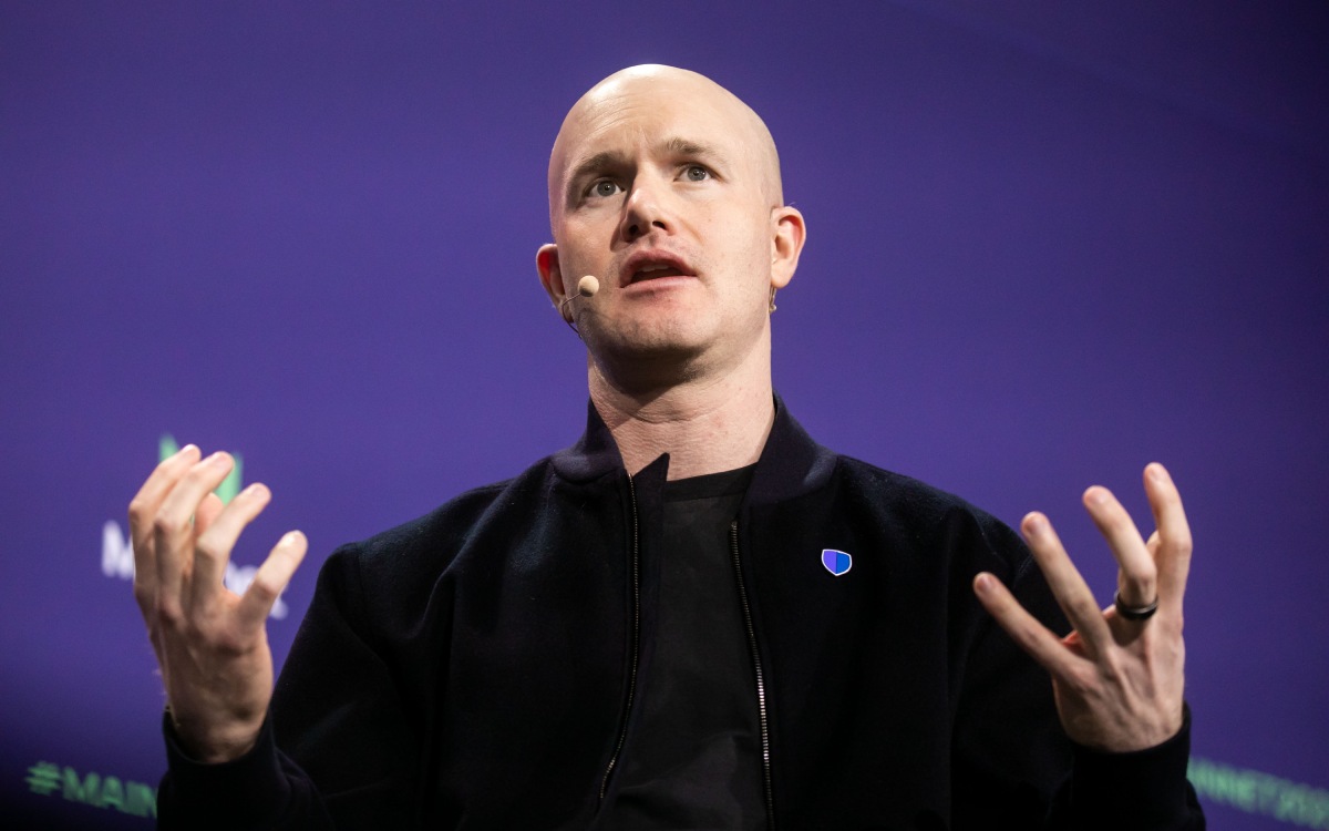 Coinbase CEO’su Armstrong: Bitcoin’de dip görüldü, düşüş nedeni yapay zekaydı