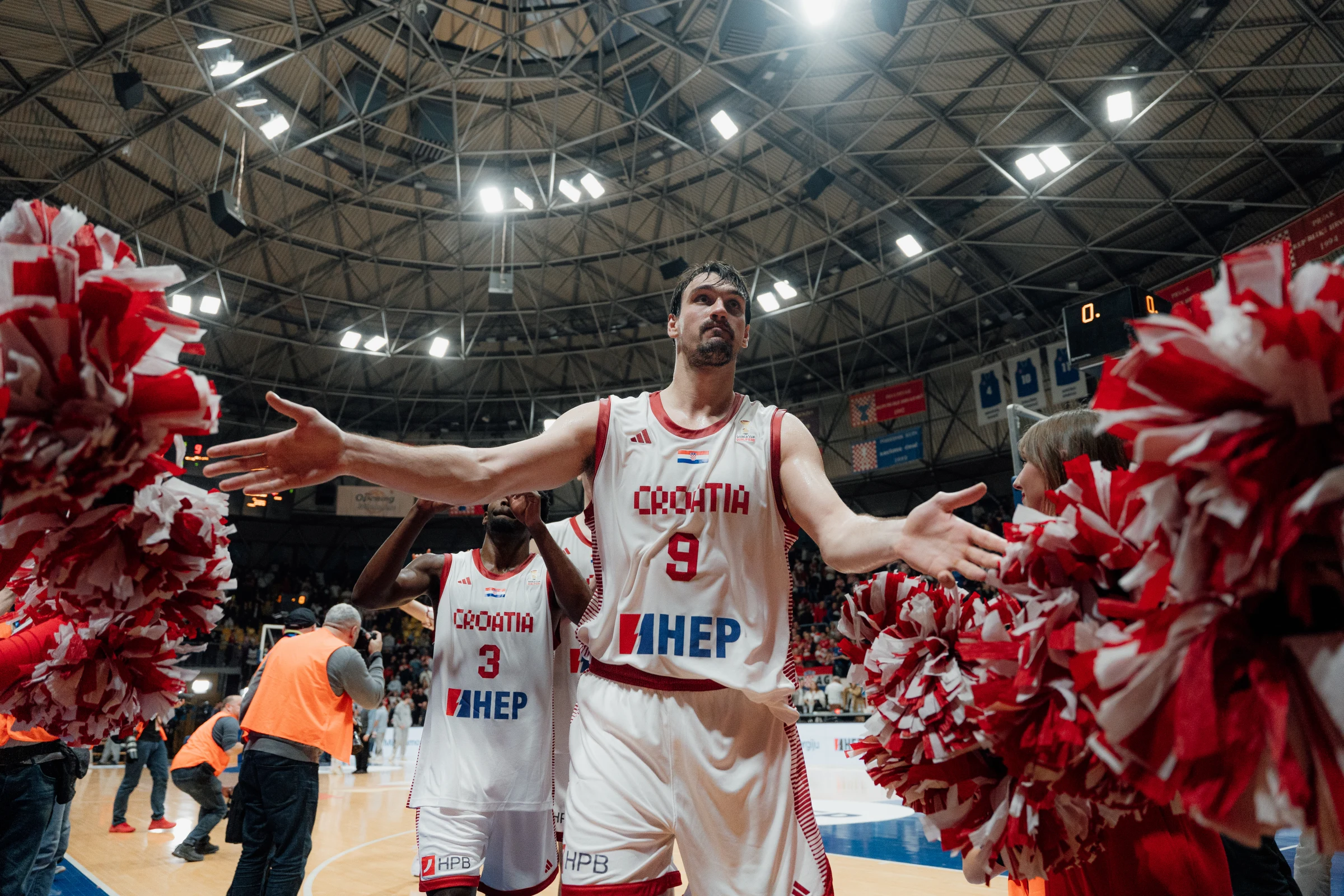 Anadolu Efes’in eski yıldızı geri mi dönüyor?