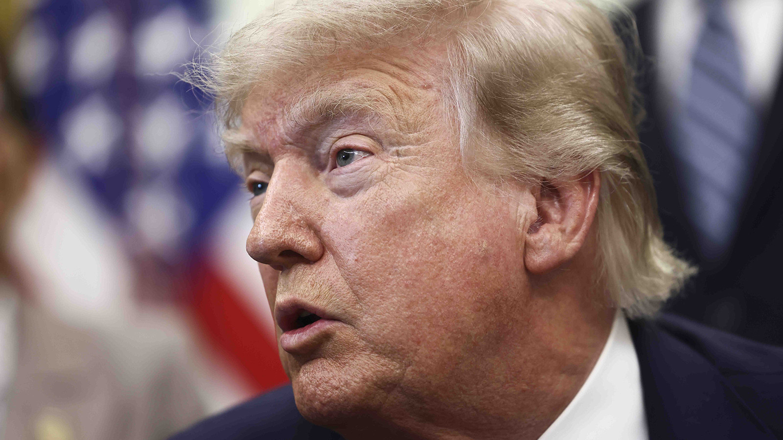 Trump’tan Hürmüz açıklaması: Gemiler hareket etmeye başladı