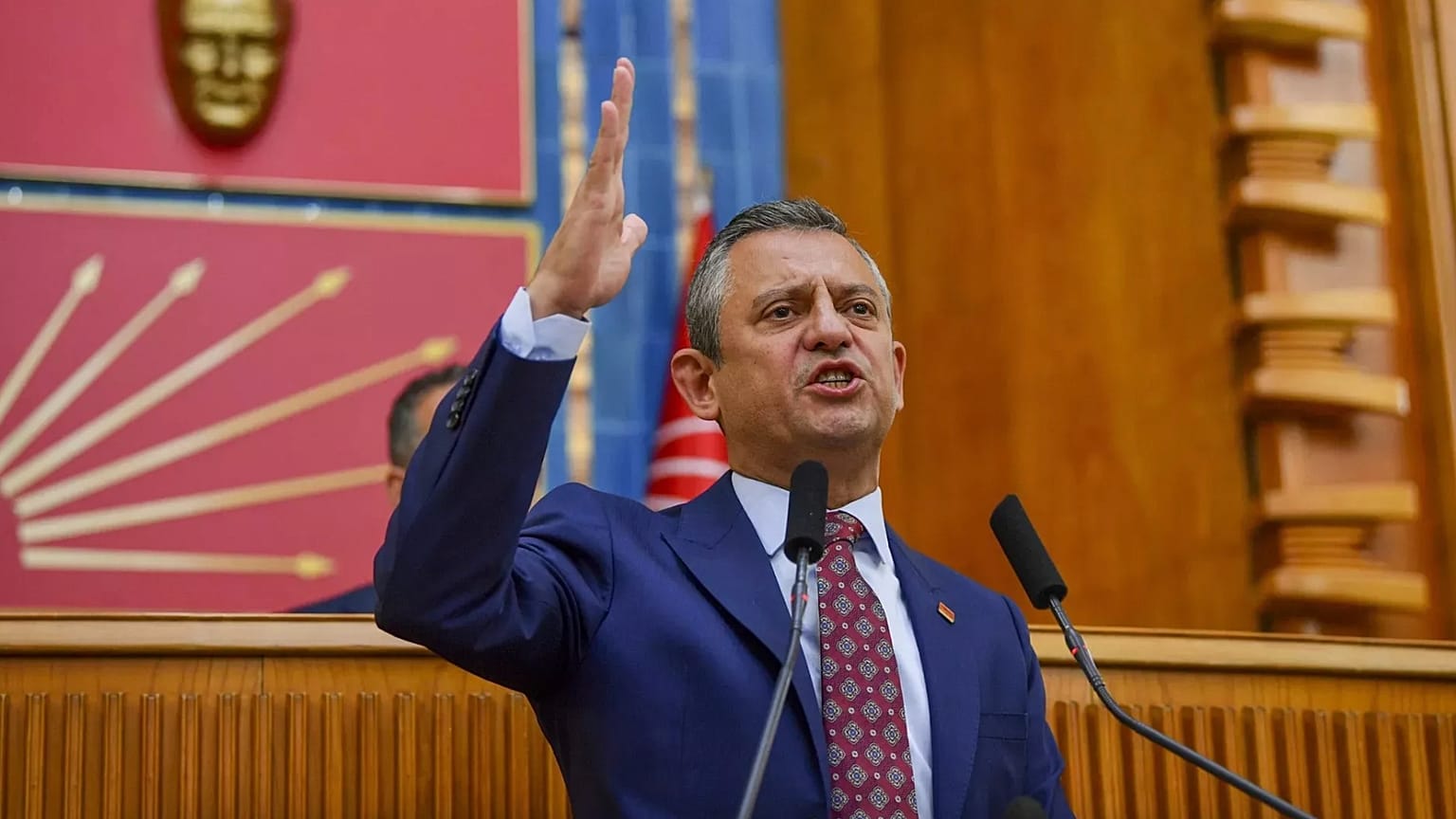 Özgür Özel’in takvimi netleşti: ‘Yeni Parti’nin kuruluş dilekçesi verilecek
