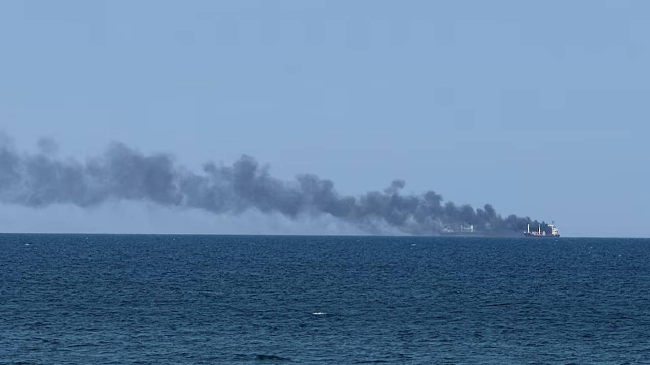 Rusya’dan yük gemisine füze saldırısı: 10 ölü