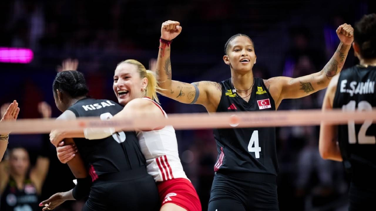 A Milli Kadın Voleybol Takımı, üst üste 8. kez Milletler Ligi finallerinde