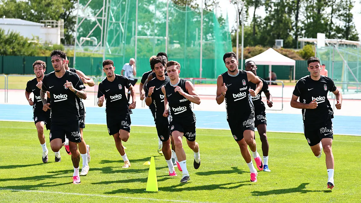 Beşiktaş’ın golcüsü ayrılık ateşini yaktı! Semih Kılıçsoy’u örnek gösterdi