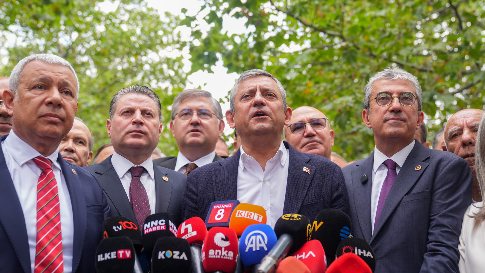 Özgür Özel oy birliğiyle genel başkan: ‘Yolumuz iktidar yolu’